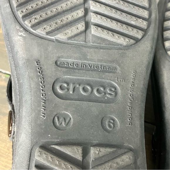 Crocs Sandals Women’s 6 Sanrah Black Embellished Summer Beach Casual - Picture 10 of 12